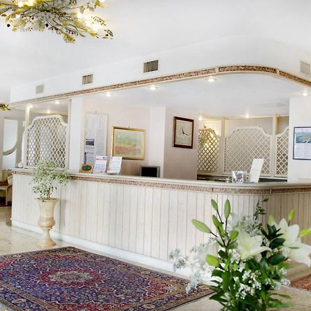 Hotel Sole Sottomarina Εξωτερικό φωτογραφία