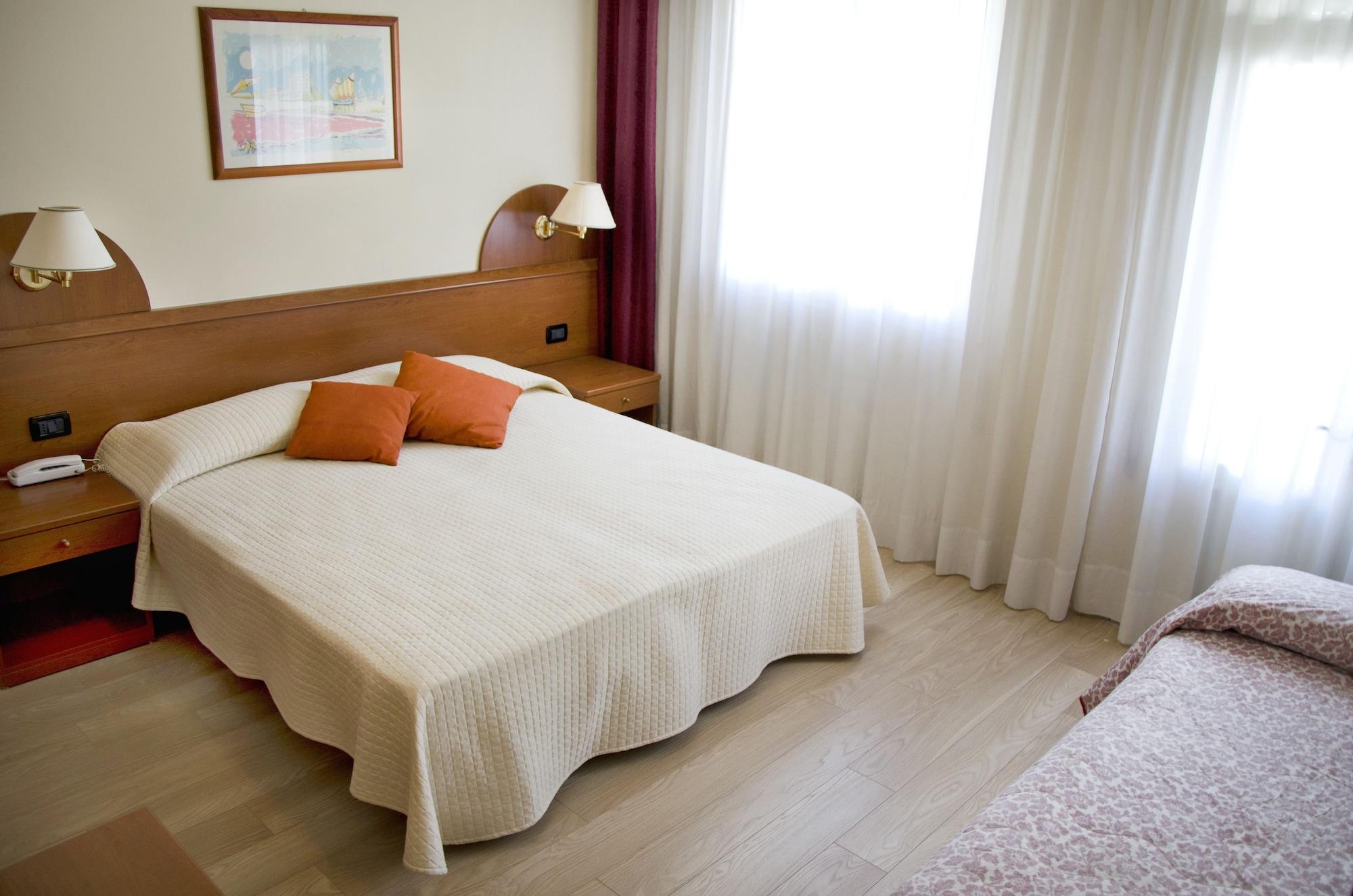 Hotel Sole Sottomarina Εξωτερικό φωτογραφία