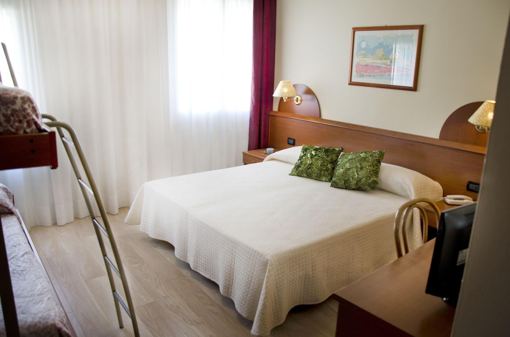 Hotel Sole Sottomarina Εξωτερικό φωτογραφία