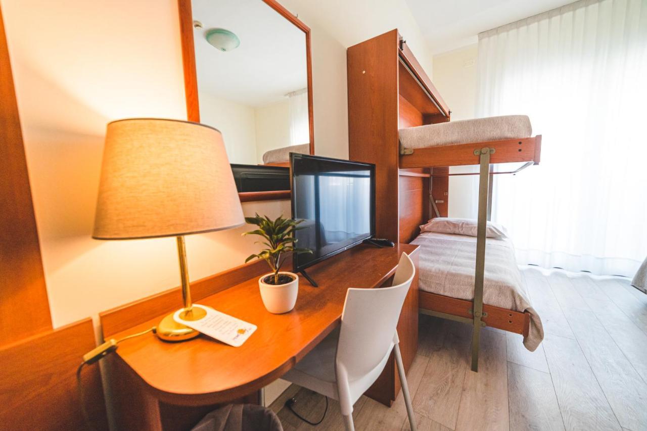 Hotel Sole Sottomarina Εξωτερικό φωτογραφία