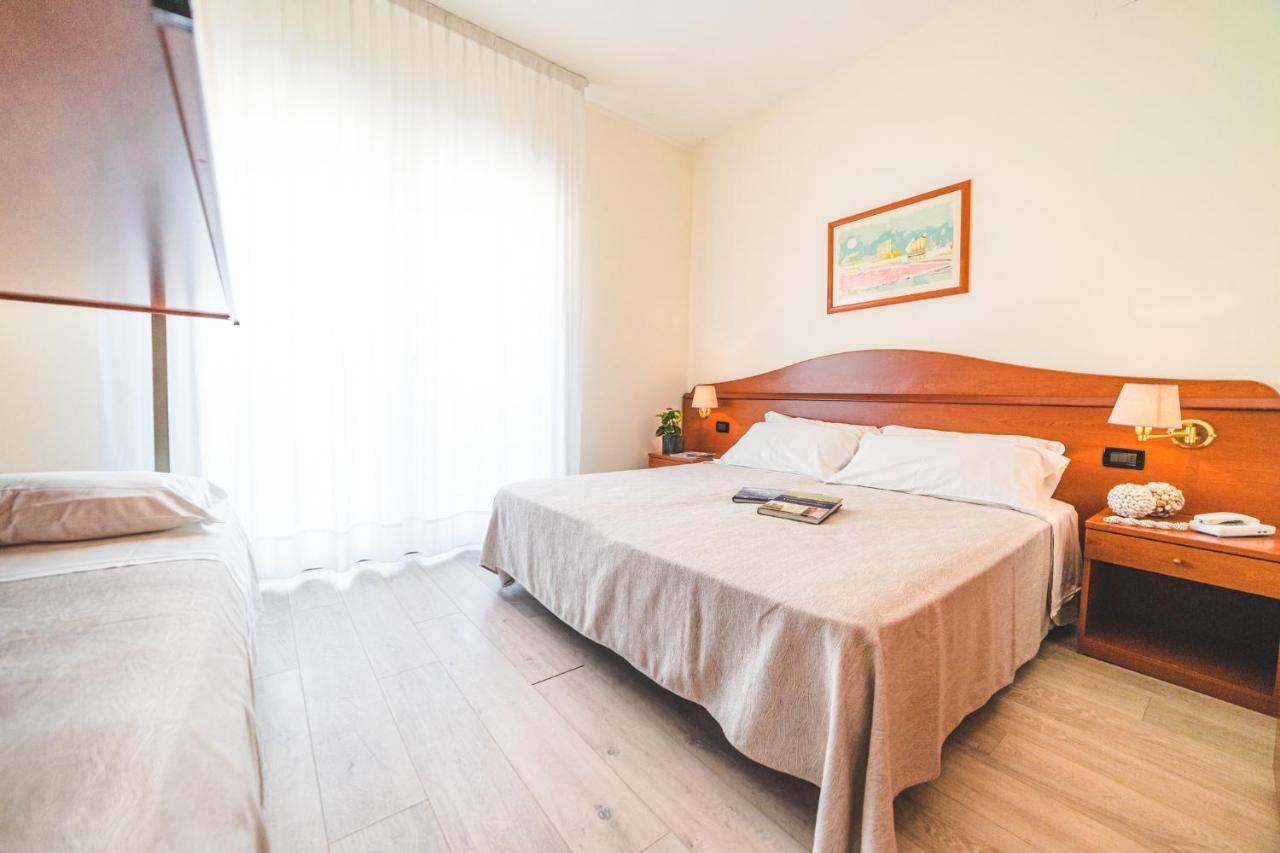 Hotel Sole Sottomarina Εξωτερικό φωτογραφία