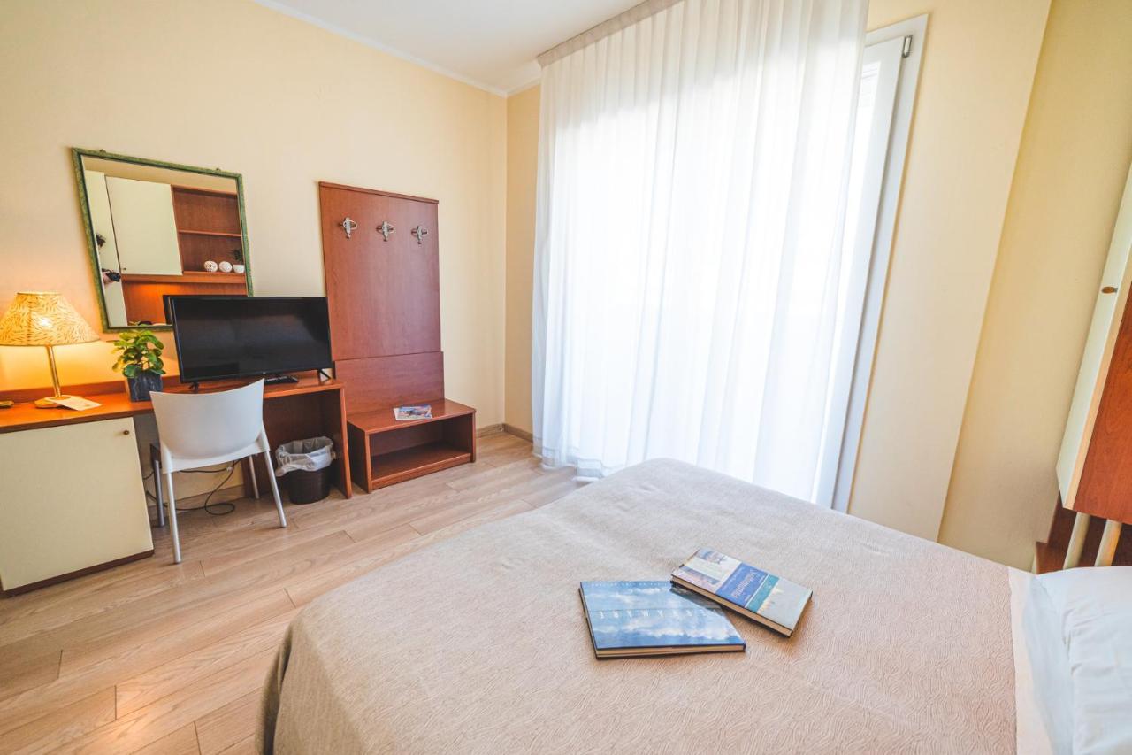 Hotel Sole Sottomarina Εξωτερικό φωτογραφία
