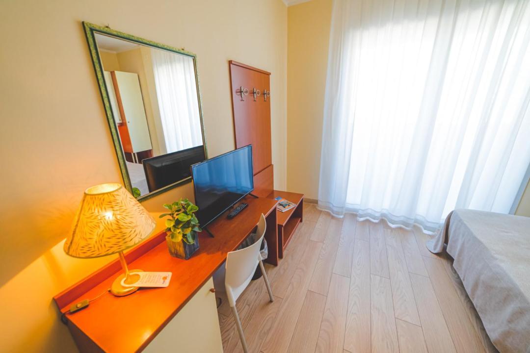 Hotel Sole Sottomarina Εξωτερικό φωτογραφία