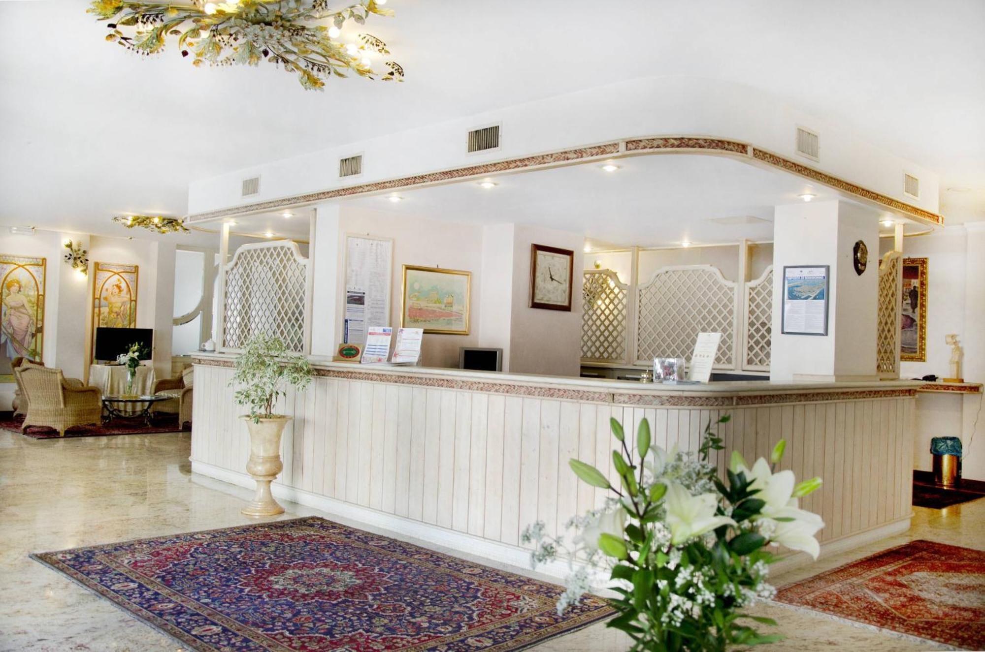 Hotel Sole Sottomarina Εξωτερικό φωτογραφία